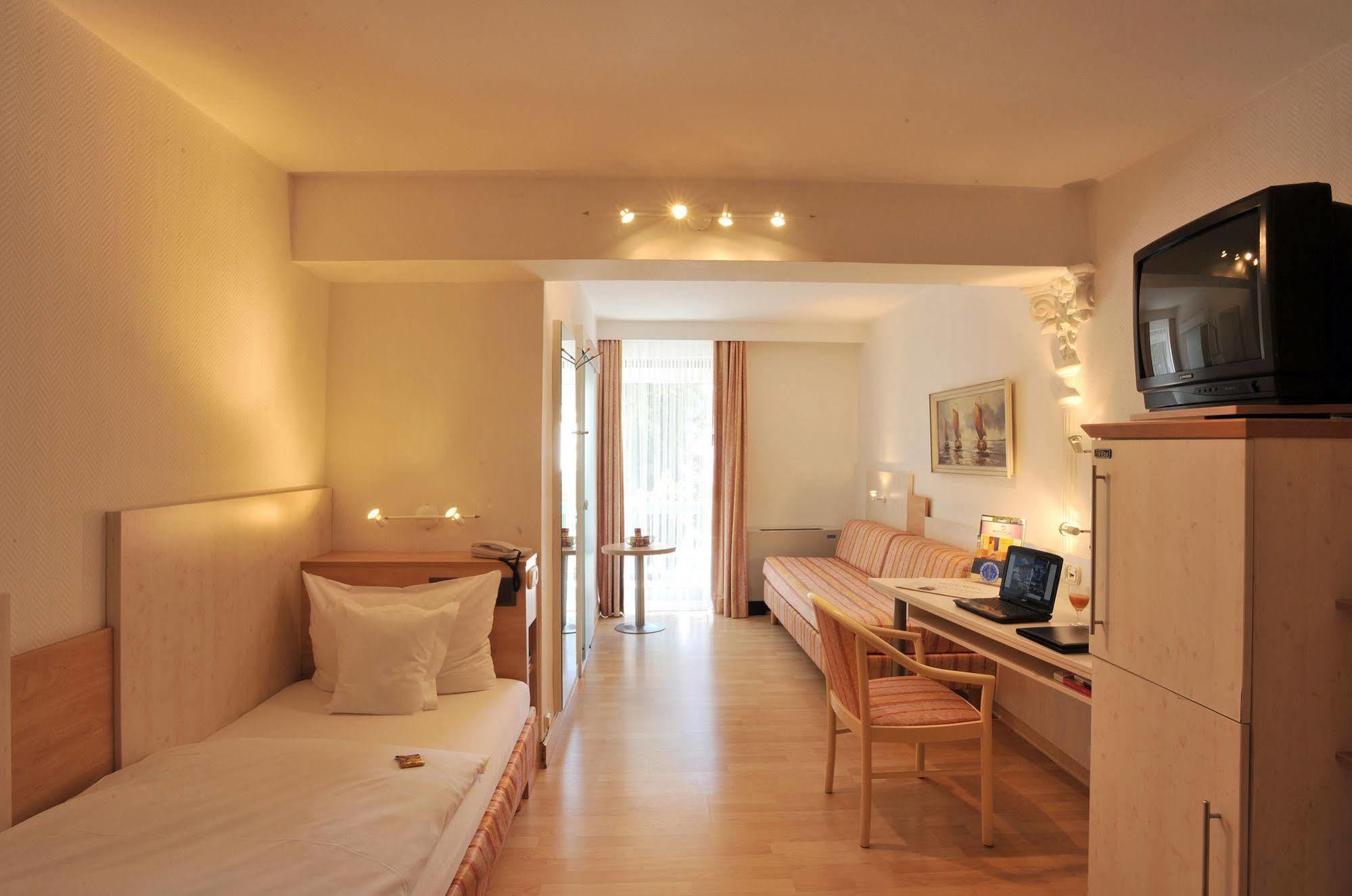 Ringhotel Giffels Goldener Anker Bad Neuenahr-Ahrweiler Dış mekan fotoğraf